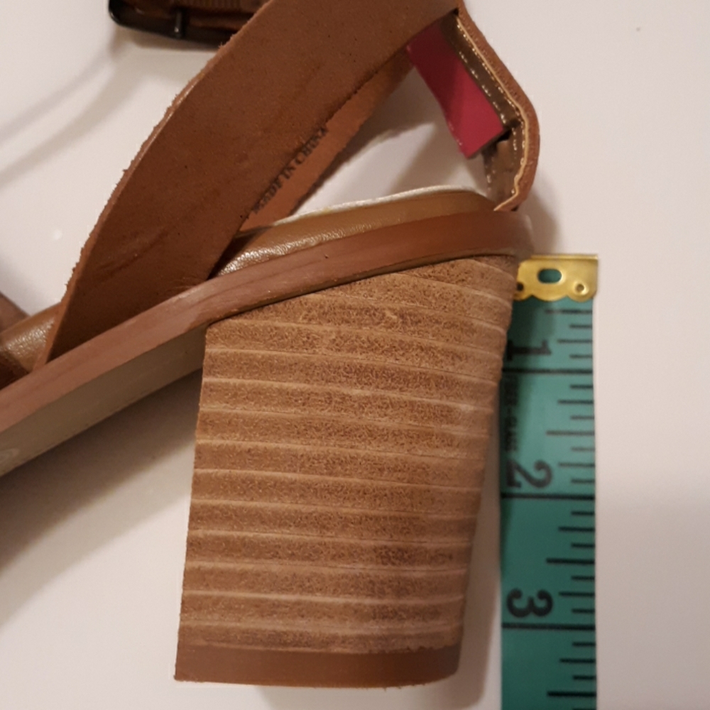 Gladiator sandals, NWOT Chinese Laundry, size 7.5 - Picture 6 of 8